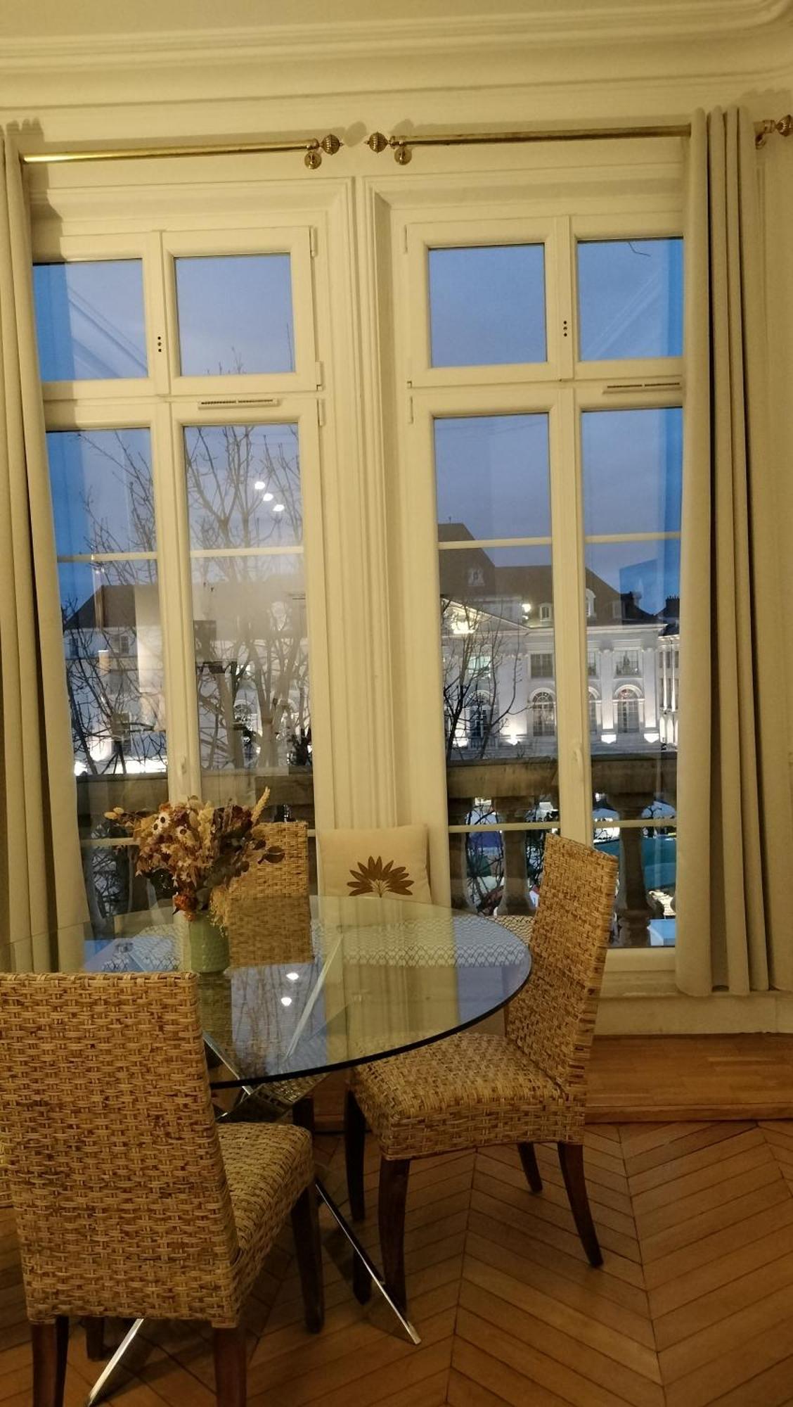 Appartement Avec Belle Vue Sur La Place Du Martroi أورلييو المظهر الخارجي الصورة